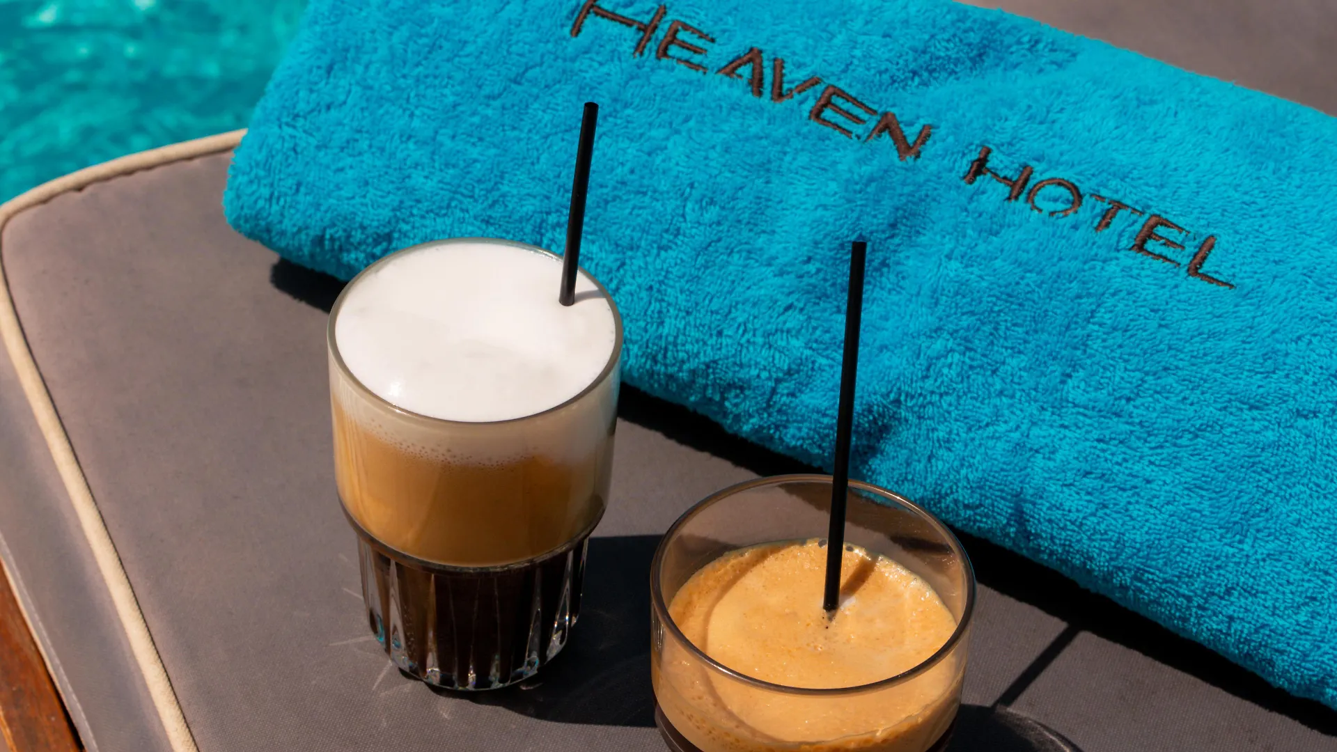 Heaven Hotel Thessaloniki Airport Neon Rysion